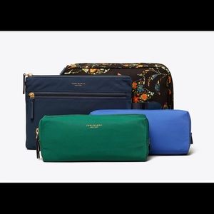 💐NWT !! Tory Burch Cosmetics Case Set !!